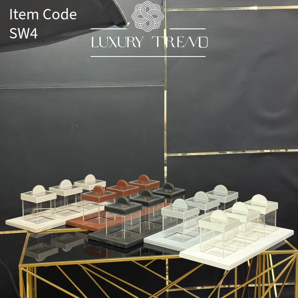 صينية جلد مع علب اكرلك لحفظ التمر والمكسرات