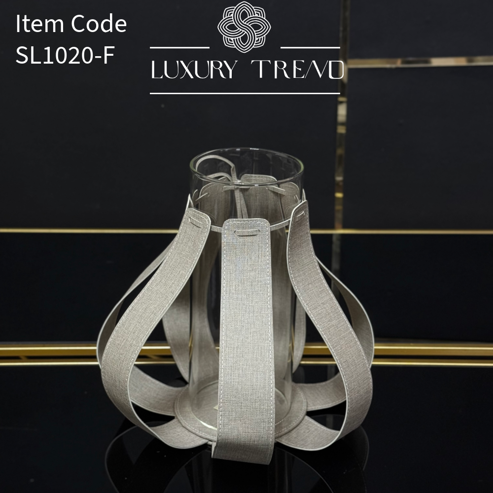 فازة ورد زجاج مع الجلد بتصميم مميز