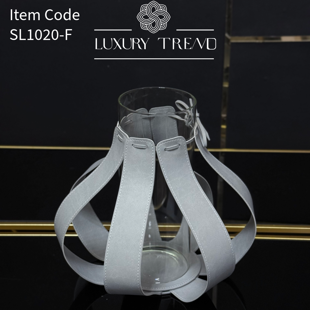 فازة ورد زجاج مع الجلد بتصميم مميز