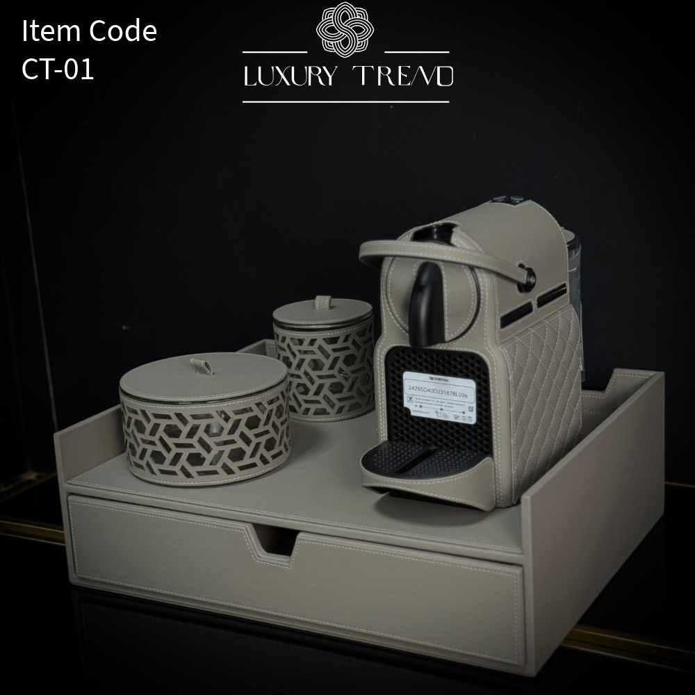 صينية جلد مع ماكينة قهوة اسبريسو