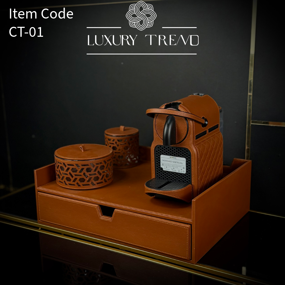 صينية جلد مع ماكينة قهوة اسبريسو