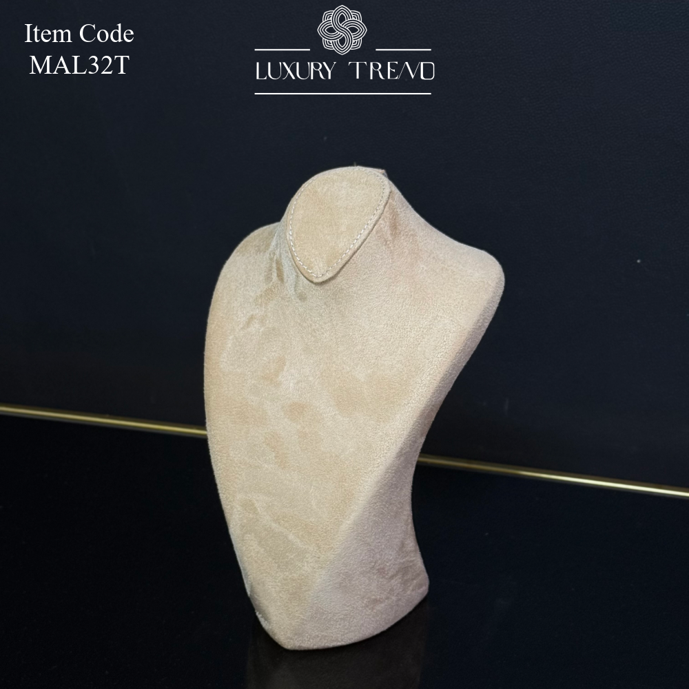 ستاند للعقد بشكل مميز